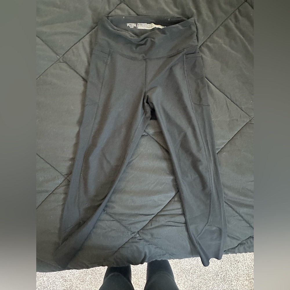 Victoria’s Secret sport leggings